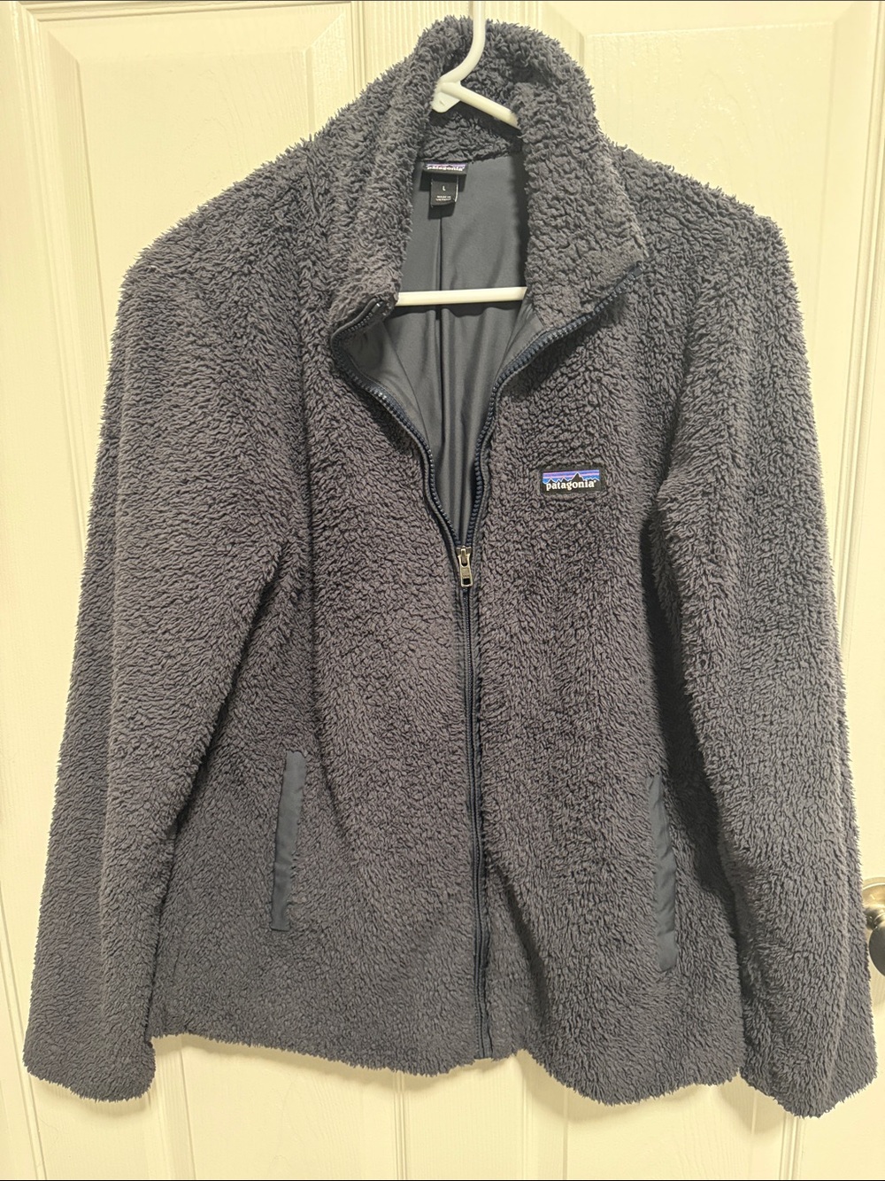Patagonia Women’s Charcoal Gray Teddy Fleece Jacket